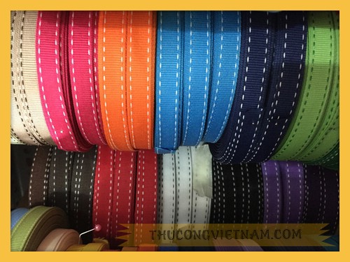 Ruy băng gân viền chỉ